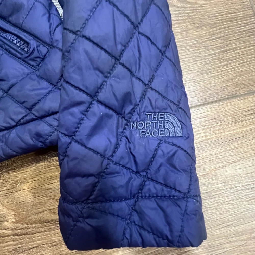 The North Face Insulated Quilted Luna Jacket, Womens Size Small, Lightweight S - Picture 3 of 16